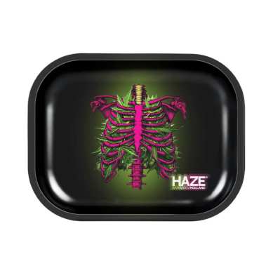 Face du plateau Stoned to the Bone, cage thoracique rose et feuillage sur fond noir